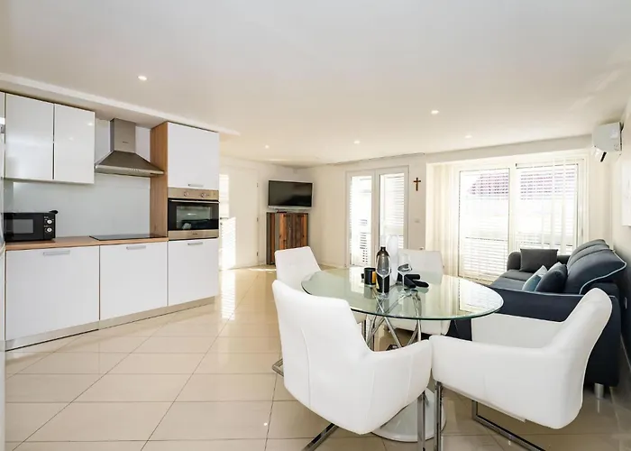 Apartment Rovanjska * 洛瓦尼斯卡